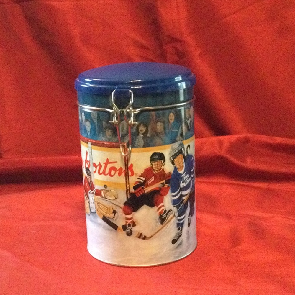 LAST DAY! CLEARANCE Tim Horton’s Collectors Tin - “Winning Goal” - #002